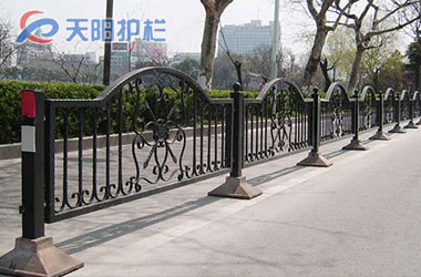 铁艺道路护栏